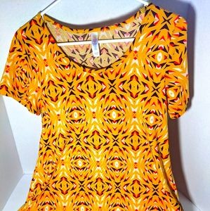 LulaRoe Small Short Sleeve Classic Tee